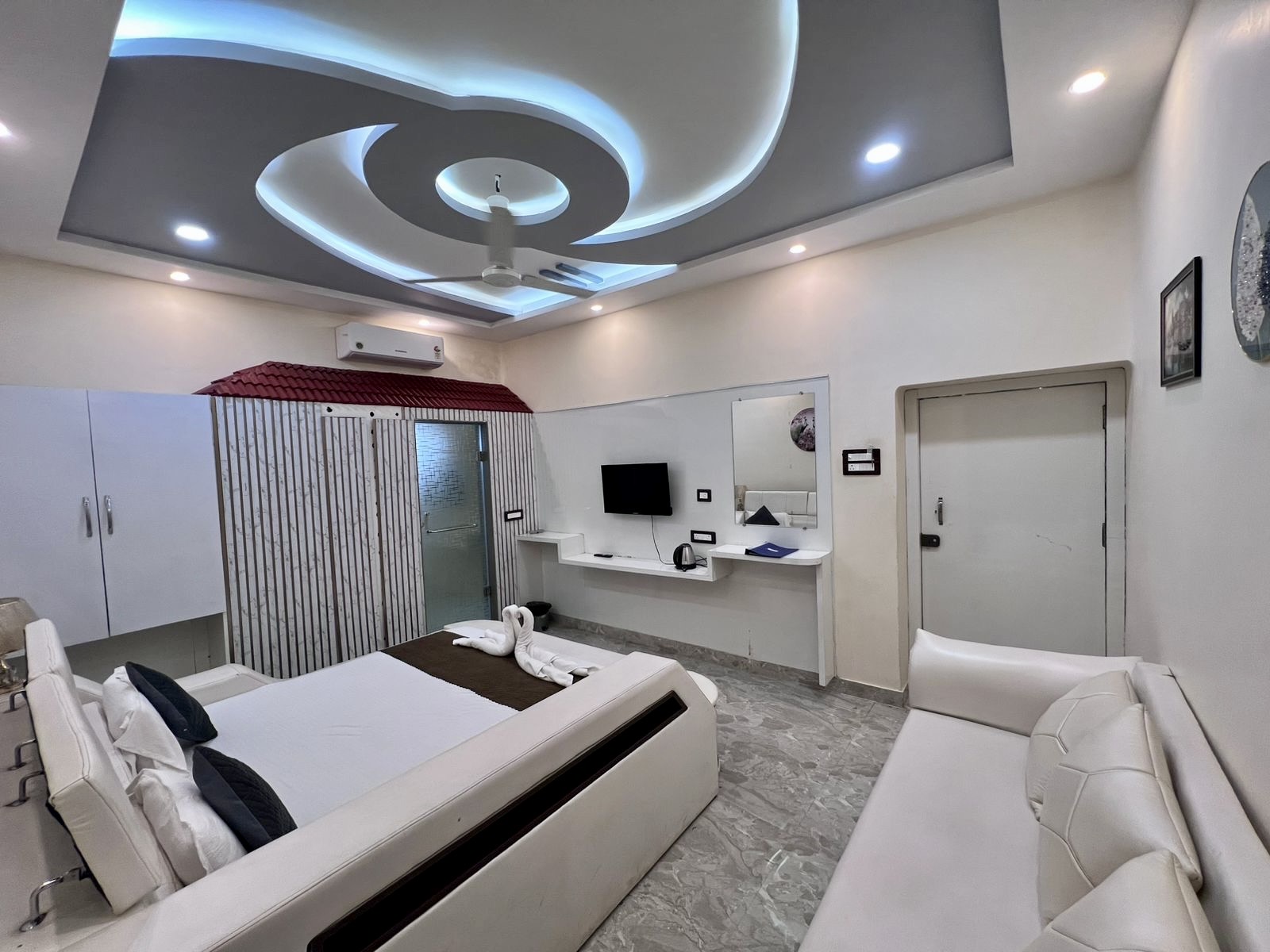 Interconnected Room